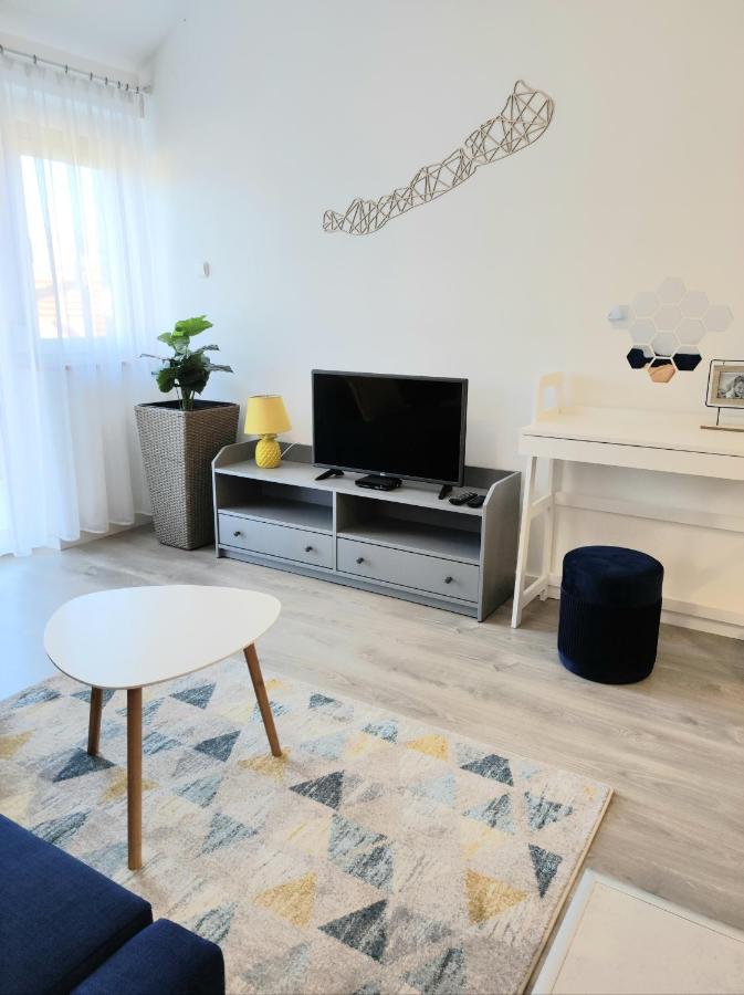 Arnyas Apartmanhaz Appartement Balatonlelle Buitenkant foto