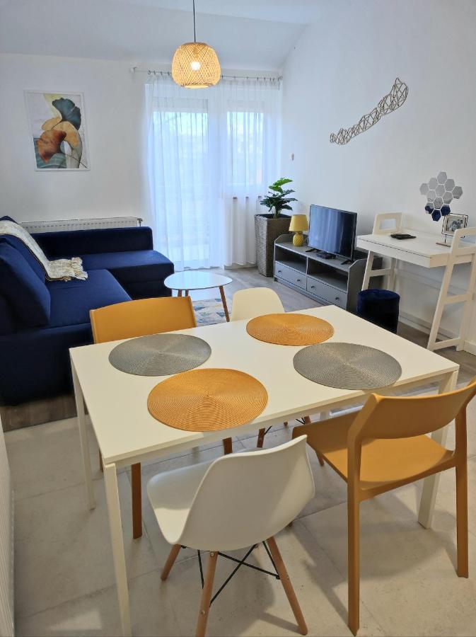 Arnyas Apartmanhaz Appartement Balatonlelle Buitenkant foto