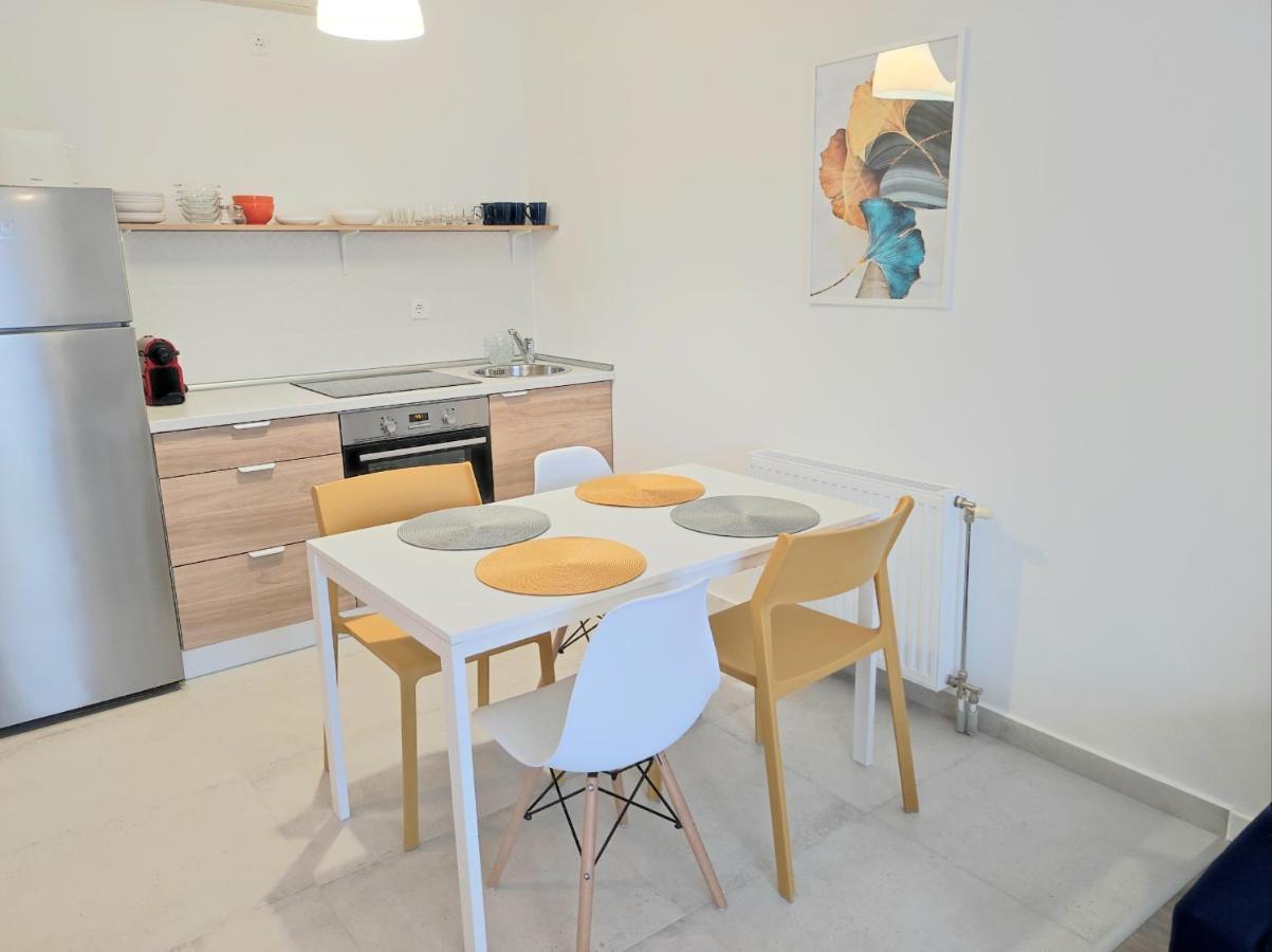 Arnyas Apartmanhaz Appartement Balatonlelle Buitenkant foto